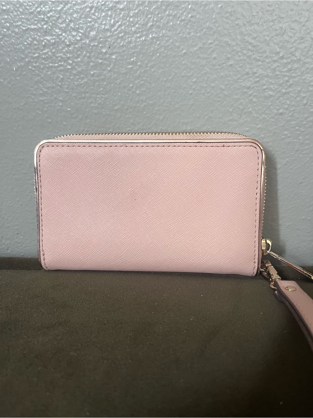 Michael Kors Blush Pink Saffiano Zip Wallet Wristlet - Picture 2 of 11